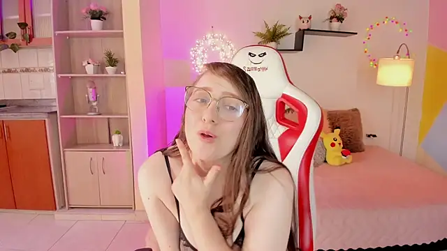 julietha bianco  online show from March 2025 04:32:01 PM