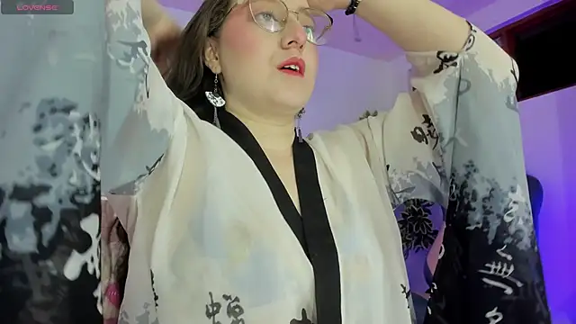 julietha bianco  online show from October 2025 01:53:02 PM