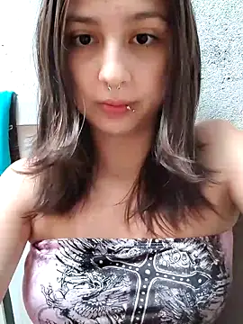 Snapshot of Maiden-Hot chatting on April 2026 08:18:01 PM Maiden-Hot online show from April 2026 08:18:01 PM