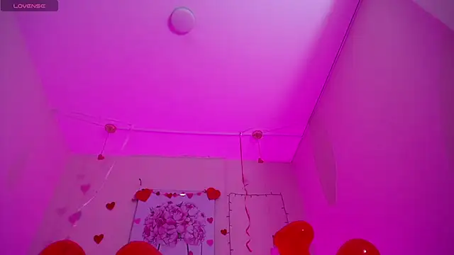 Snapshot of Adri_Gomez_ chatting on February 2025 06:06:02 AM Adri Gomez online show from February 2025 06:06:02 AM