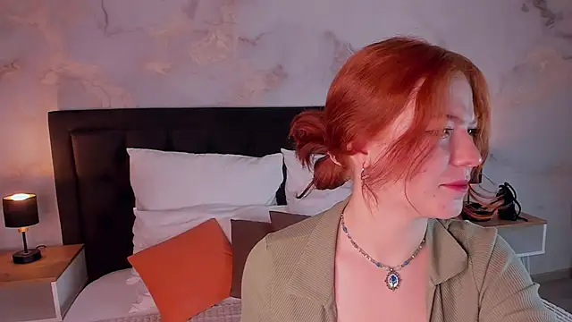 SophieOuld online show from February 2025 10:10:02 AM
