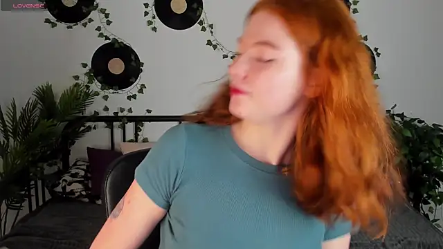 SophieOuld online show from March 2025 03:20:01 AM
