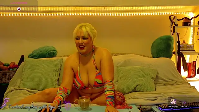 Snapshot of GoddessAlimony chatting on February 2025 09:57:01 PM GoddessAlimony online show from February 2025 09:57:01 PM