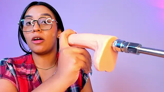 Snapshot of aleya_bliss chatting on February 2025 07:27:01 PM aleya bliss online show from February 2025 07:27:01 PM