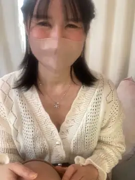 Snapshot of MURA-saki chatting on February 2025 01:22:01 AM MURA-saki online show from February 2025 01:22:01 AM