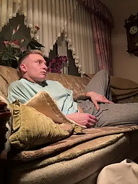 Snapshot of Yankees- chatting on January 2025 11:24:01 PM Yankees- online show from January 2025 11:24:01 PM