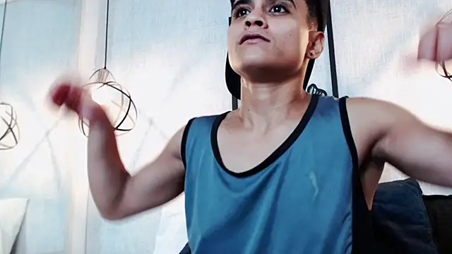 Snapshot of Liiamthompson chatting on March 2025 11:17:01 AM Liiamthompson online show from March 2025 11:17:01 AM