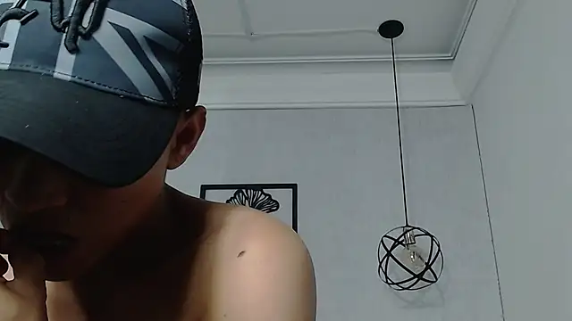 Snapshot of Liiamthompson chatting on March 2025 03:16:02 PM Liiamthompson online show from March 2025 03:16:02 PM