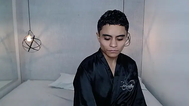 Snapshot of Liiamthompson chatting on March 2025 11:21:01 AM Liiamthompson online show from March 2025 11:21:01 AM