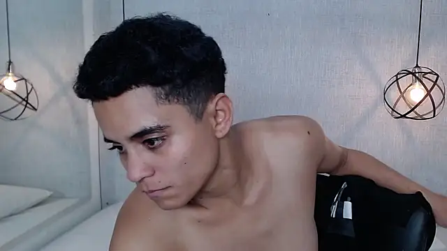 Snapshot of Liiamthompson chatting on March 2025 09:32:02 PM Liiamthompson online show from March 2025 09:32:02 PM