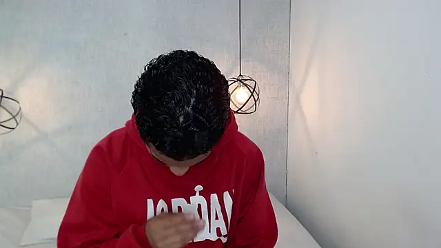 Snapshot of Liiamthompson chatting on March 2025 11:17:02 AM Liiamthompson online show from March 2025 11:17:02 AM