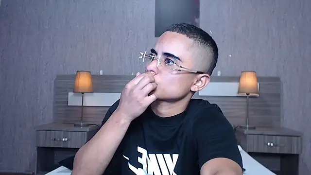 Snapshot of Liiamthompson chatting on September 2025 11:10:01 AM Liiamthompson online show from September 2025 11:10:01 AM