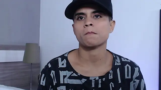 Snapshot of Liiamthompson chatting on September 2025 09:51:01 PM Liiamthompson online show from September 2025 09:51:01 PM