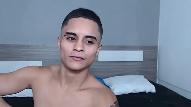 Snapshot of Liiamthompson chatting on October 2025 10:29:01 PM Liiamthompson online show from October 2025 10:29:01 PM