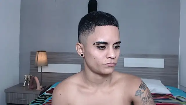 Snapshot of Liiamthompson chatting on October 2025 10:18:01 AM Liiamthompson online show from October 2025 10:18:01 AM