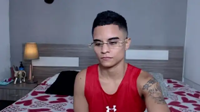 Snapshot of Liiamthompson chatting on October 2025 08:26:02 AM Liiamthompson online show from October 2025 08:26:02 AM