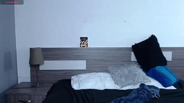 Snapshot of Liiamthompson chatting on November 2025 07:10:01 PM Liiamthompson online show from November 2025 07:10:01 PM