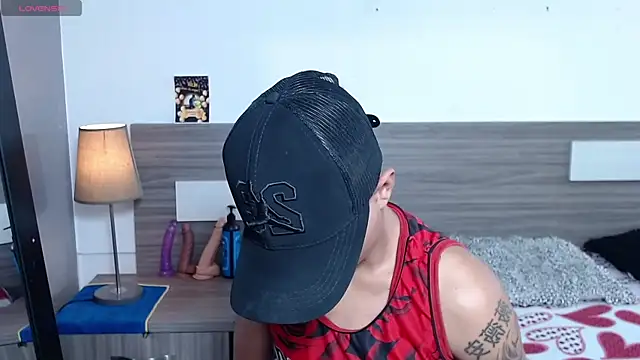 Snapshot of Liiamthompson chatting on November 2025 09:10:01 AM Liiamthompson online show from November 2025 09:10:01 AM