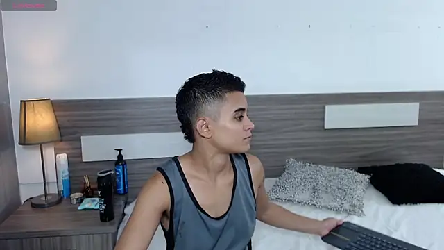 Snapshot of Liiamthompson chatting on November 2025 10:25:02 PM Liiamthompson online show from November 2025 10:25:02 PM