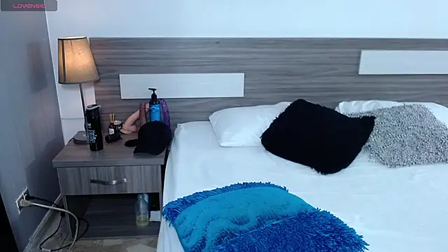 Snapshot of Liiamthompson chatting on December 2025 09:24:01 AM Liiamthompson online show from December 2025 09:24:01 AM