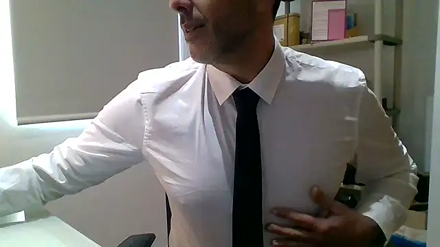 66MA69 online show from November 2025 03:47:01 PM