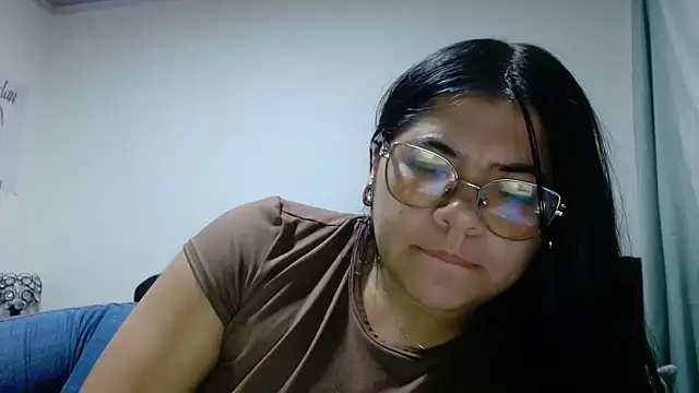 Snapshot of viccky_vick chatting on May 2026 10:38:02 PM viccky vick online show from May 2026 10:38:02 PM