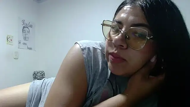 Snapshot of viccky_vick chatting on June 2026 03:12:01 AM viccky vick online show from June 2026 03:12:01 AM