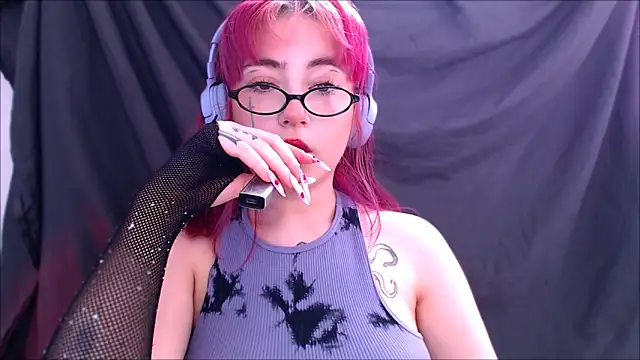 purplewitch online show from March 2026 05:55:02 AM