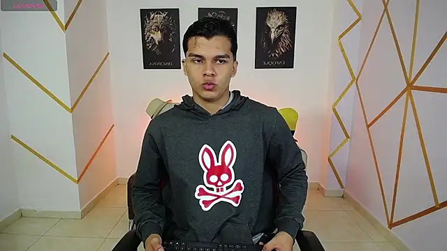 Snapshot of Dwayne_Brown chatting on February 2025 12:30:02 PM Dwayne Brown online show from February 2025 12:30:02 PM