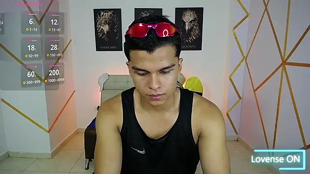 Snapshot of Dwayne_Brown chatting on February 2025 07:52:01 PM Dwayne Brown online show from February 2025 07:52:01 PM