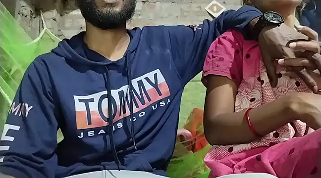 Snapshot of Multiple121 chatting on March 2025 10:43:02 AM Multiple121 online show from March 2025 10:43:02 AM