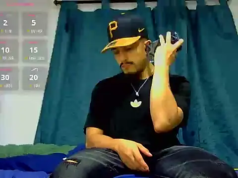 Snapshot of Keiviid chatting on April 2026 03:12:01 AM Keiviid online show from April 2026 03:12:01 AM
