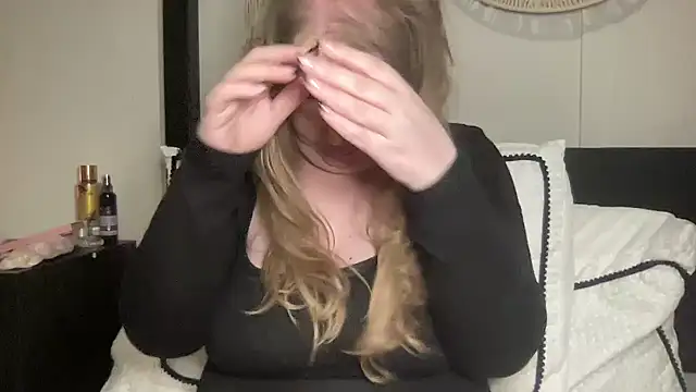 BustyHayleyUk online show from January 2025 10:43:01 PM