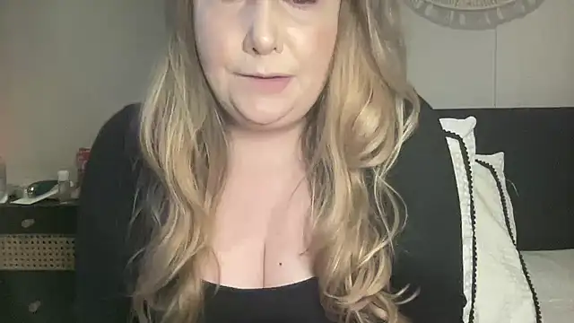 BustyHayleyUk online show from February 2025 01:54:02 PM