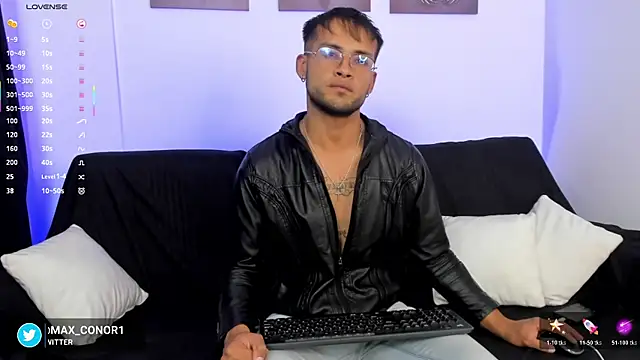 Max Conor1 online show from December 2025 03:57:01 AM