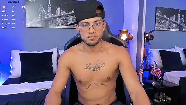 Snapshot of Max_Conor1 chatting on February 2026 07:03:02 PM Max Conor1 online show from February 2026 07:03:02 PM