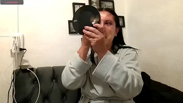 MirandaLatinaLovely online show from November 2025 06:40:02 PM