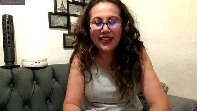 MirandaLatinaLovely online show from June 2026 04:45:01 AM