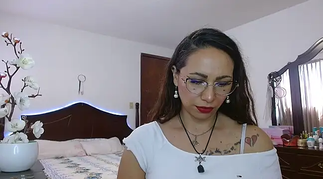 AloLovely  online show from March 2025 05:58:01 PM