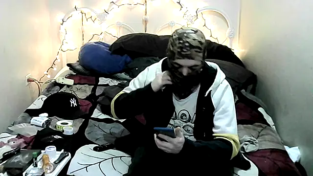 Snapshot of oliverfrommexico chatting on February 2025 05:42:02 PM oliverfrommexico online show from February 2025 05:42:02 PM