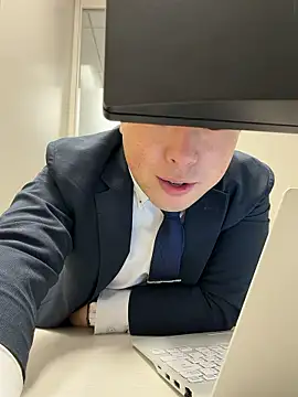 Snapshot of Nobu_469 chatting on November 2025 02:12:02 AM Nobu 469 online show from November 2025 02:12:02 AM