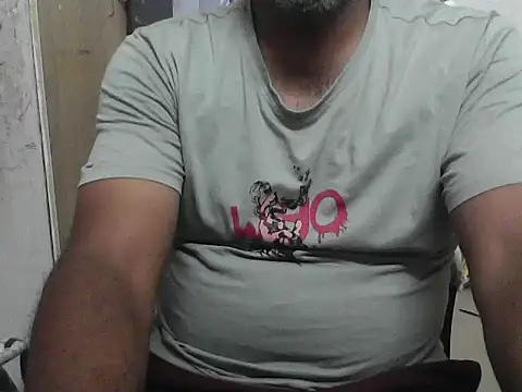 Snapshot of awesomeroc123 chatting on December 2025 05:09:01 PM awesomeroc123 online show from December 2025 05:09:01 PM