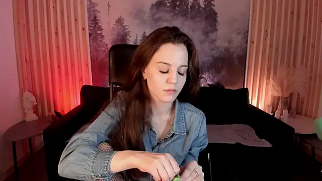 MilaStoyne online show from February 2025 12:01:02 PM