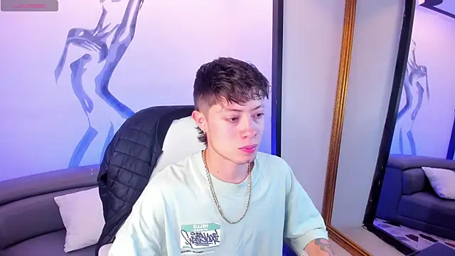 marcuscollins1  online show from February 2025 01:07:01 PM