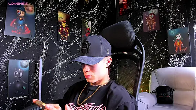 marcuscollins1  online show from March 2025 02:23:02 PM