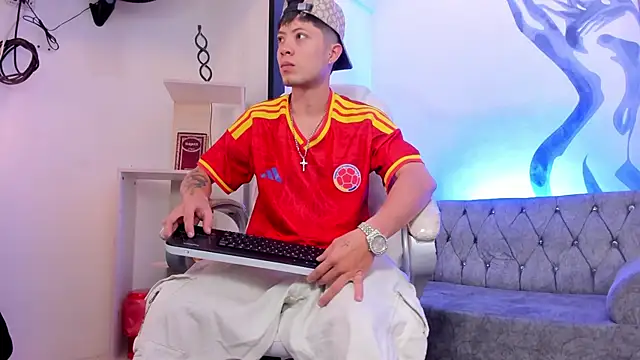 Snapshot of marcuscollins1_ chatting on June 2026 01:34:02 PM marcuscollins1 online show from June 2026 01:34:02 PM