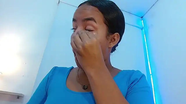 Roxy Stonee online show from October 2025 07:22:02 PM