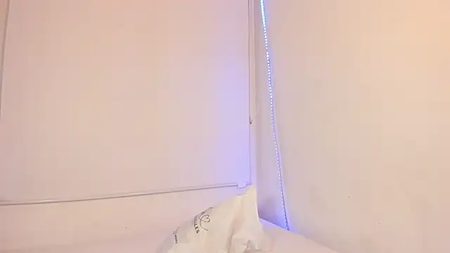 Roxy Stonee online show from December 2025 07:53:02 PM