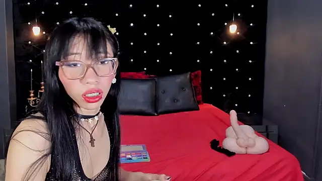 Snapshot of Mara_Gonzalez chatting on October 2025 12:36:02 PM Mara Gonzalez online show from October 2025 12:36:02 PM