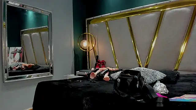 Snapshot of Mara_Gonzalez chatting on October 2025 11:11:02 AM Mara Gonzalez online show from October 2025 11:11:02 AM